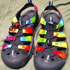 Keen rainbow 🌈 womens 10 sandals
